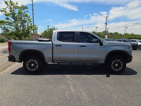 Used 2024 Chevrolet Silverado 1500 ZR2 w/ Technology Package AWD/4WD image 14