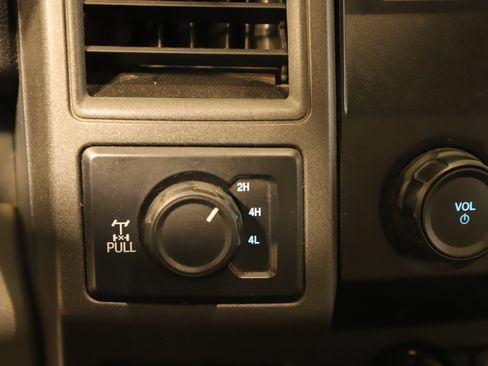 Used 2022 Ford F350 XL w/ Power Equipment Group image 11