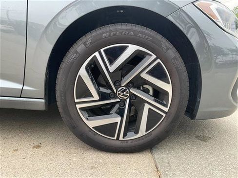 Used 2024 Volkswagen Jetta SEL image 11