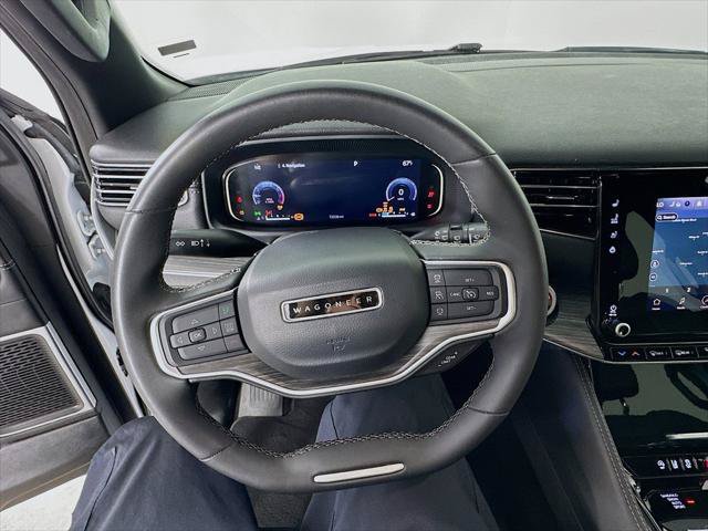 Used 2023 Jeep Wagoneer L Series II AWD/4WD image 9