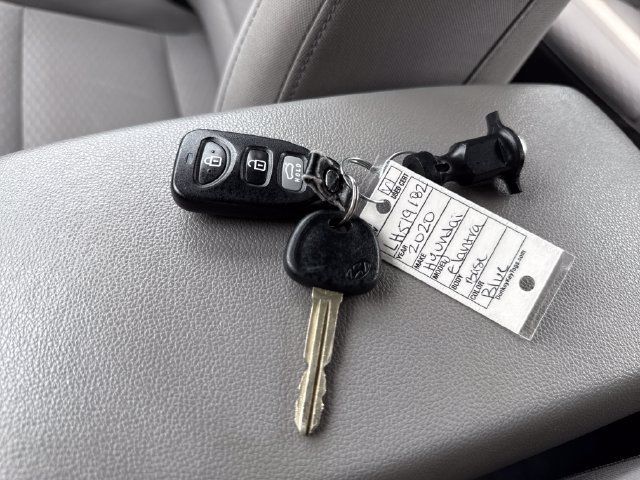 Used 2020 Hyundai Elantra SE FWD image 24