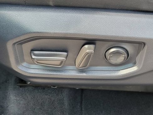 Used 2025 Toyota Sequoia SR5 AWD/4WD image 19