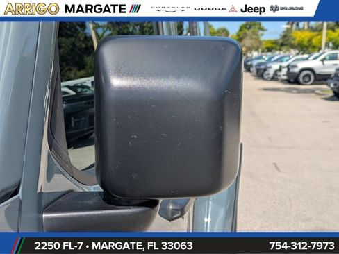 Used 2025 Jeep Wrangler Unlimited Sahara w/ Safety Group AWD/4WD image 12