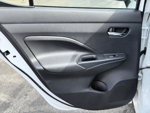 Used 2025 Nissan Versa SV FWD image 16