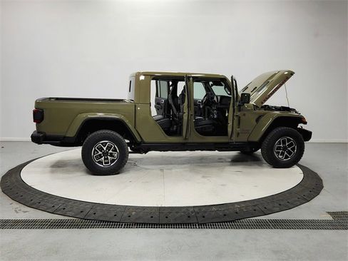 New 2026 Jeep Gladiator Rubicon image 16