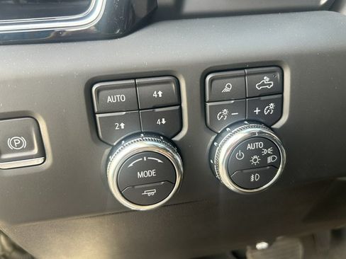Used 2023 GMC Sierra 1500 Denali w/ Technology Package AWD/4WD image 38