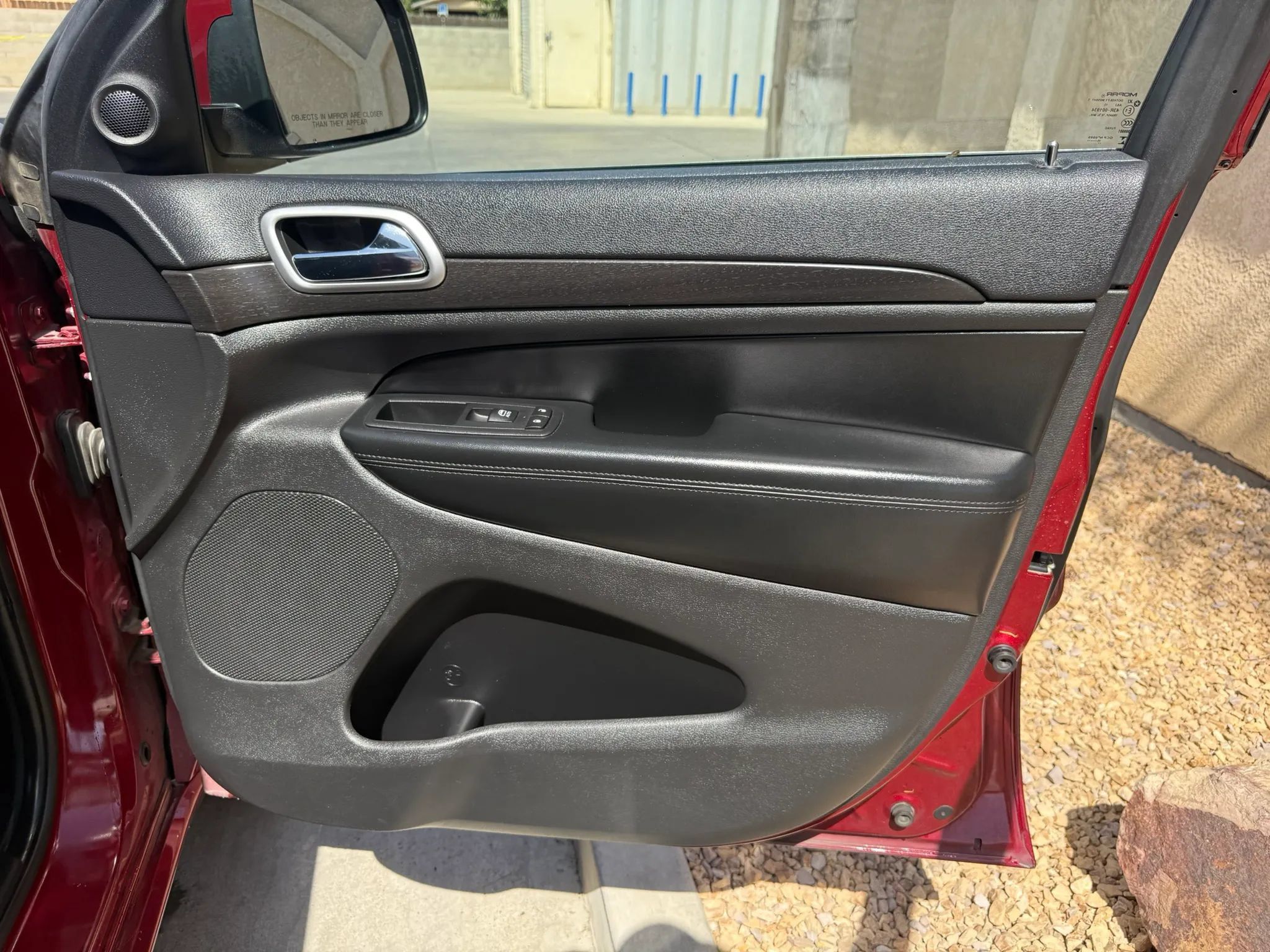 Used 2015 Jeep Grand Cherokee Altitude RWD image 18