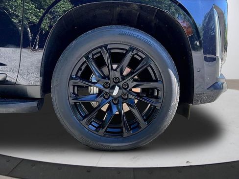 Used 2021 Cadillac Escalade Premium Luxury w/ LPO, Illumination Package AWD/4WD image 35