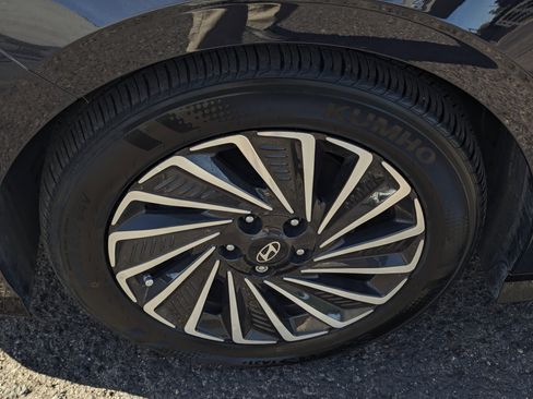 Certified 2025 Hyundai Sonata SEL image 7