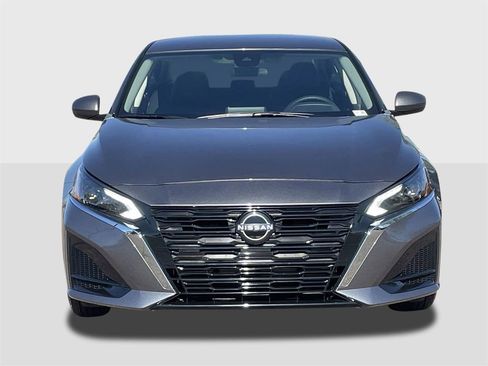 New 2025 Nissan Altima 2.5 SV image 8