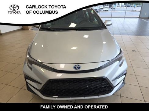 Used 2025 Toyota Corolla SE w/ Convenience Package FWD image 5