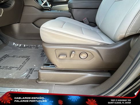 New 2026 GMC Yukon XL Elevation w/ LPO, Elevation Black Package AWD/4WD image 13