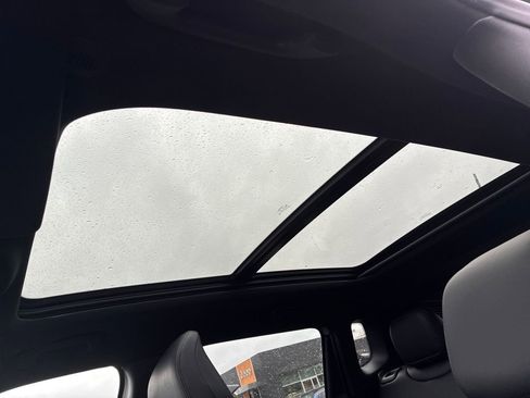 New 2025 Jeep Compass Latitude w/ Sun & Sound Group image 21