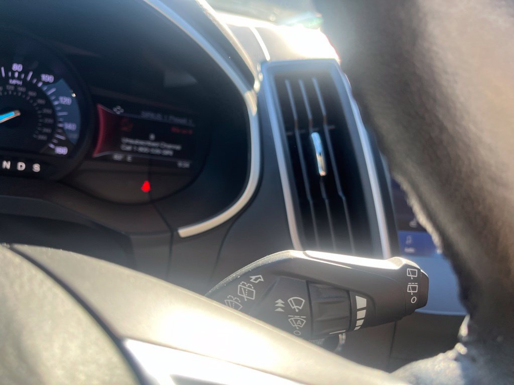 Used 2019 Ford Edge SEL w/ Equipment Group 201A FWD image 17
