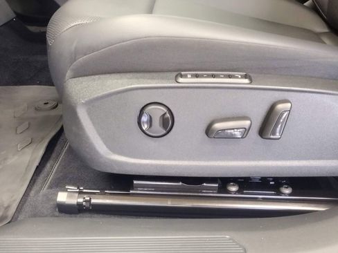 Used 2022 Volkswagen ID.4 Pro S image 22