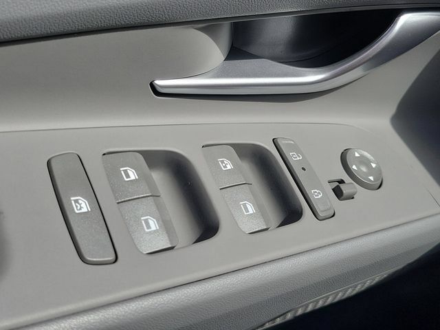 New 2026 Hyundai Elantra Sport FWD image 16