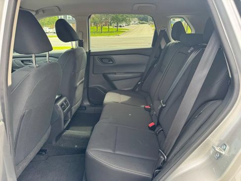 Used 2024 Nissan Rogue S AWD/4WD image 16