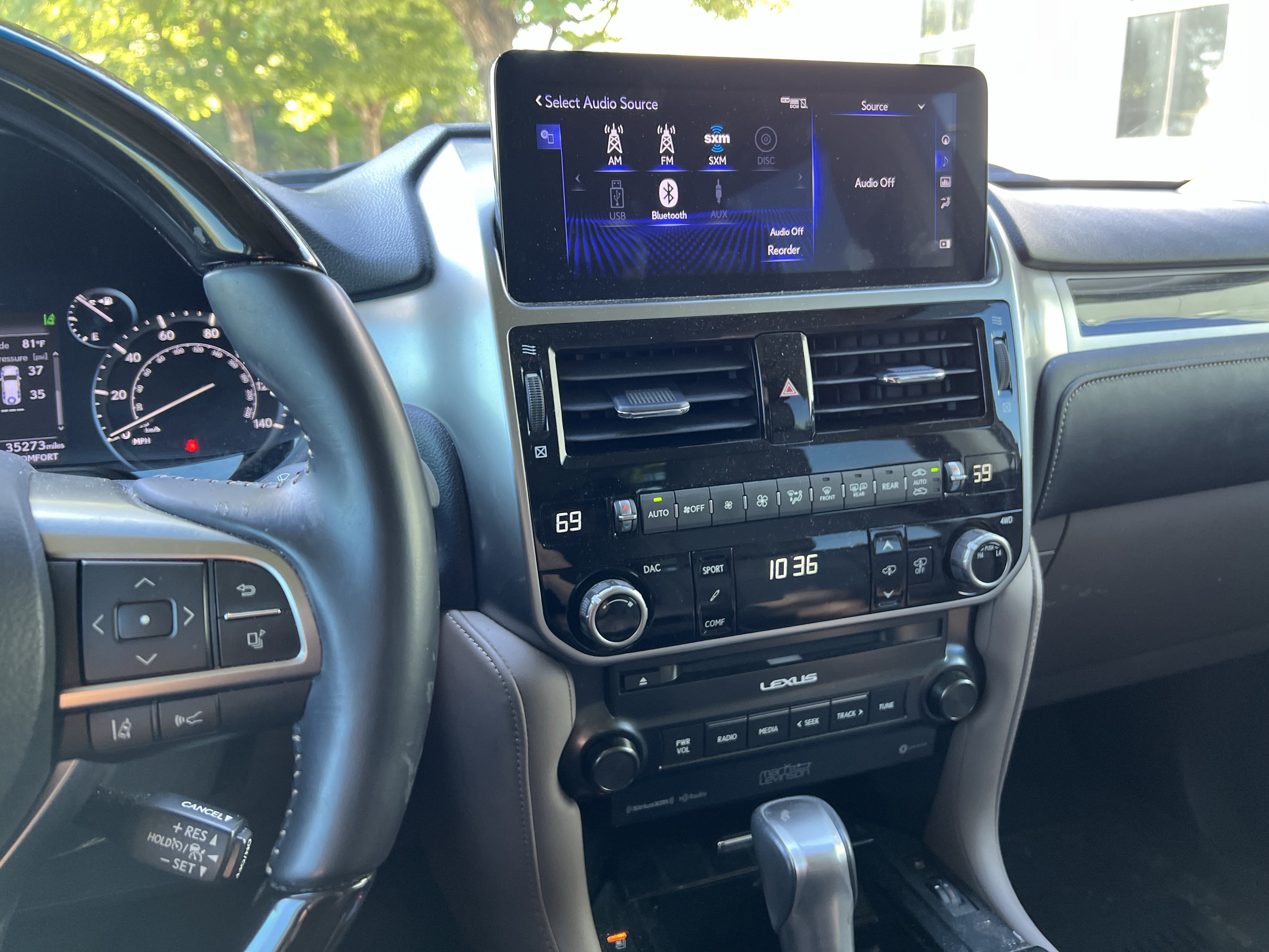 Used 2023 Lexus GX 460 Luxury w/ Sport Design Package AWD/4WD image 32