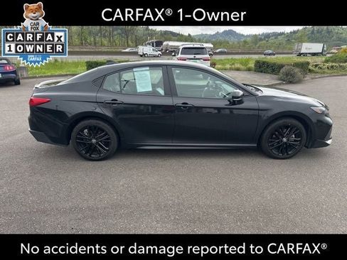 Used 2025 Toyota Camry SE AWD/4WD image 6