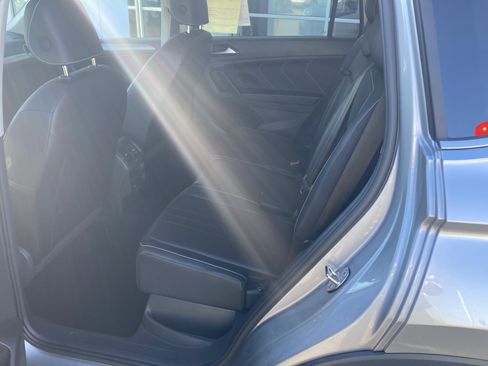 Certified 2024 Volkswagen Tiguan SE image 15