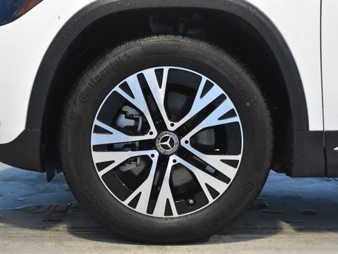 Certified 2025 Mercedes-Benz GLA 250 4MATIC image 22