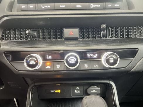 Used 2024 Honda CR-V LX image 17