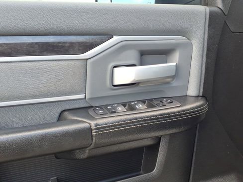 Used 2022 RAM 2500 Big Horn AWD/4WD image 4