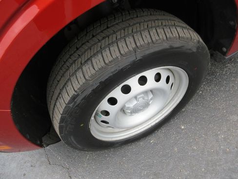 Used 2024 Ford Maverick XL FWD image 15