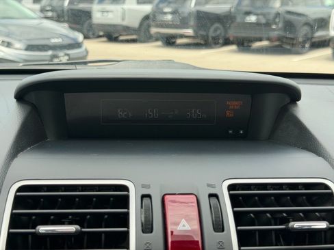 Used 2016 Subaru Crosstrek 2.0i Limited AWD/4WD image 18