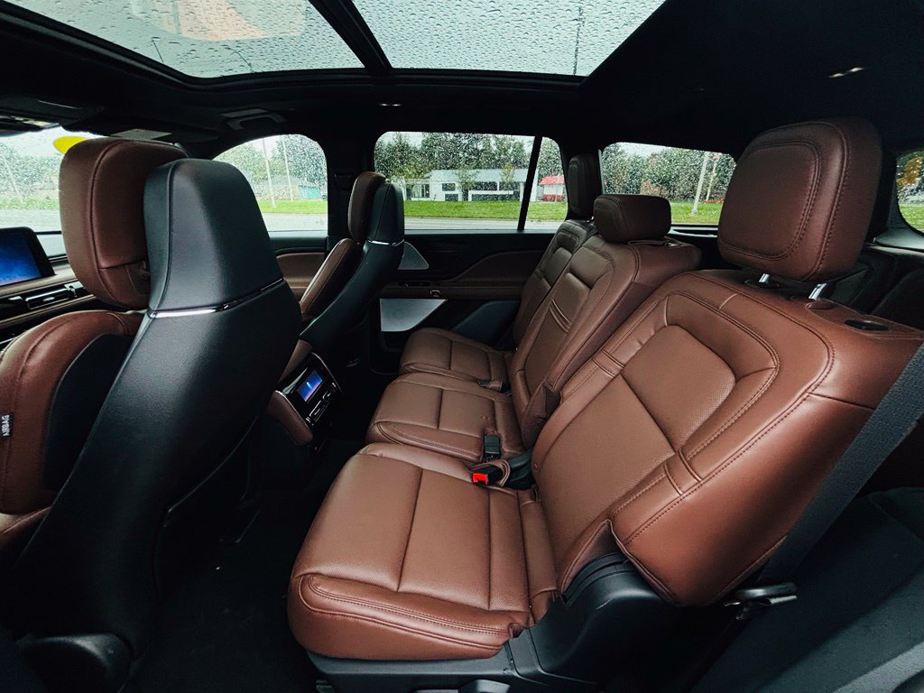 Used 2026 Lincoln Aviator Reserve AWD/4WD image 33