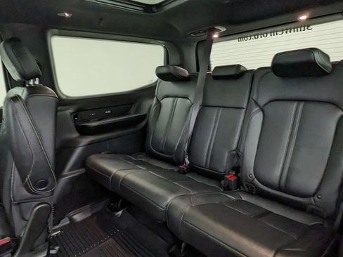Used 2023 Jeep Wagoneer Series II AWD/4WD image 39