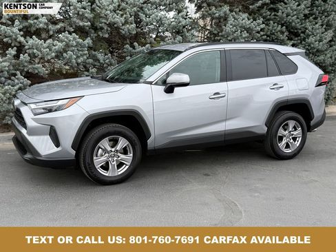 Used 2025 Toyota RAV4 XLE AWD/4WD image 1