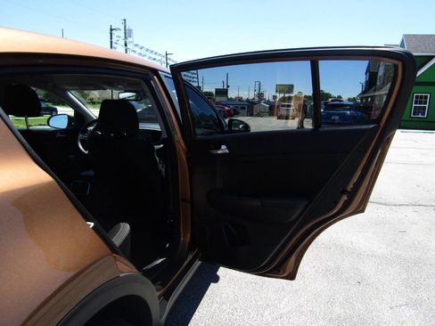 Used 2020 Kia Sportage LX w/ LX Popular Package AWD/4WD image 20