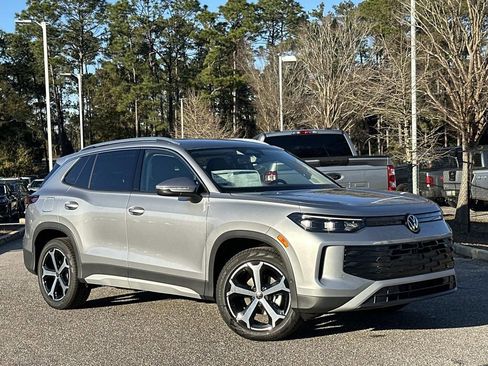 New 2026 Volkswagen Tiguan SE image 1