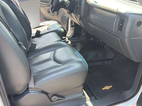 Used 2006 Chevrolet Silverado 1500 W/T RWD image 10