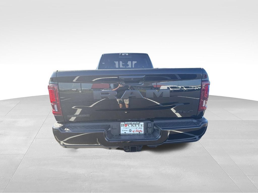New 2027 RAM 3500 Big Horn AWD/4WD image 4