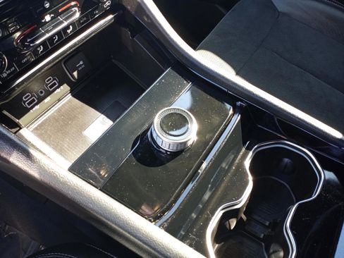 Used 2023 Jeep Grand Cherokee Altitude image 22