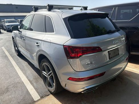 Used 2021 Audi Q5 e Prestige AWD/4WD image 8