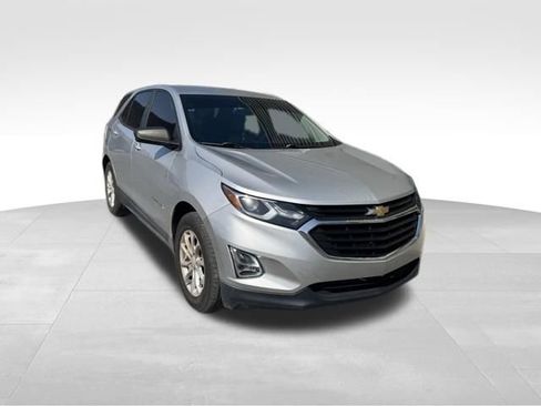 Used 2020 Chevrolet Equinox LS image 7