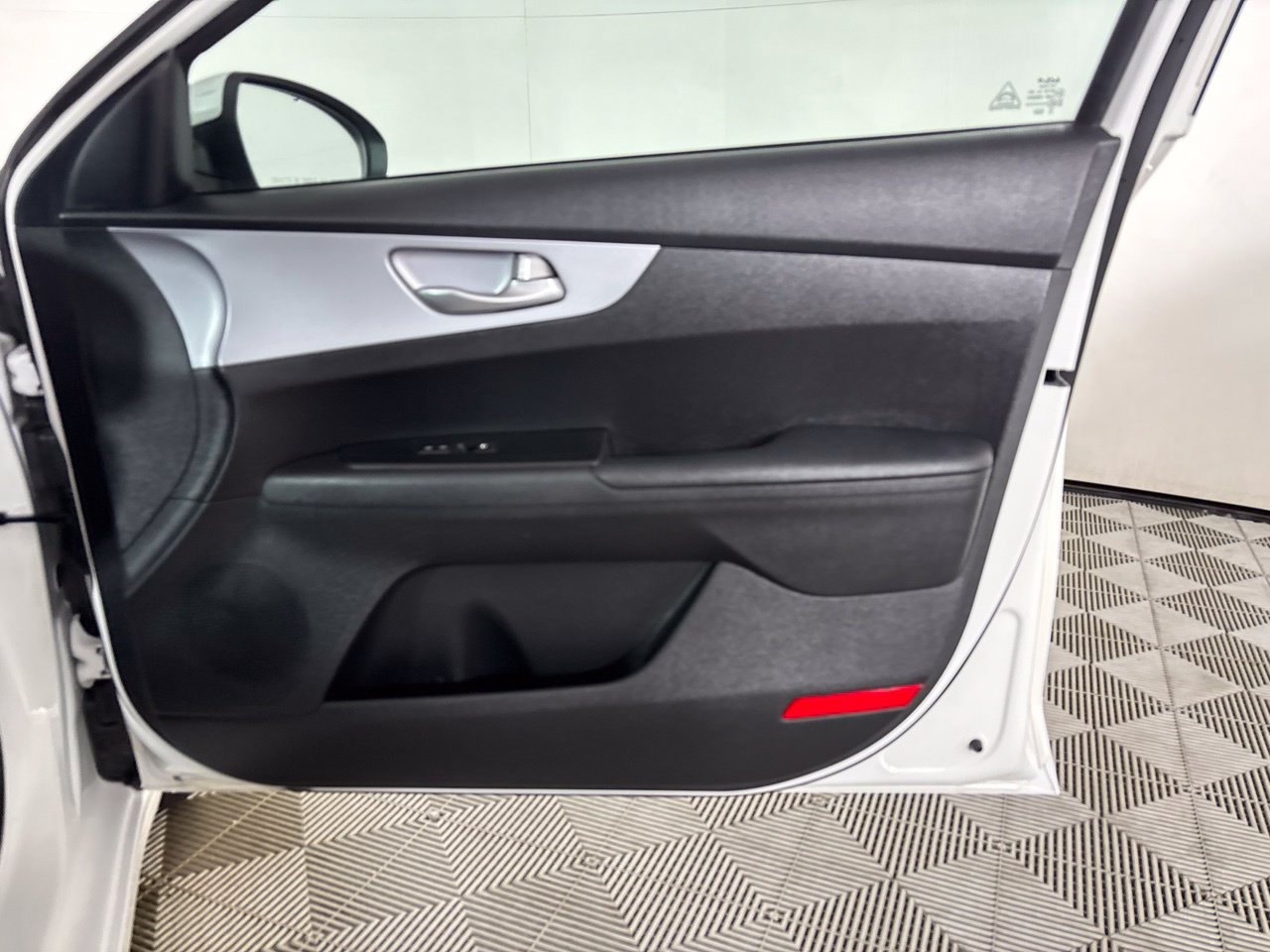 Used 2024 Kia Forte LXS FWD image 28