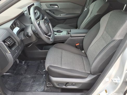 Used 2021 Nissan Rogue SV image 19