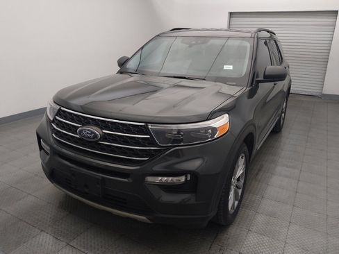 Used 2022 Ford Explorer XLT w/ Equipment Group 202A RWD image 14