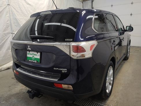 Used 2014 Mitsubishi Outlander GT AWD/4WD image 9