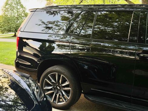 Used 2023 Cadillac Escalade Sport AWD/4WD image 4