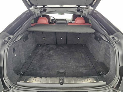 Used 2024 BMW X6 xDrive40i w/ Executive Package image 14