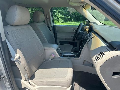 Used 2012 Ford Flex SE FWD image 19