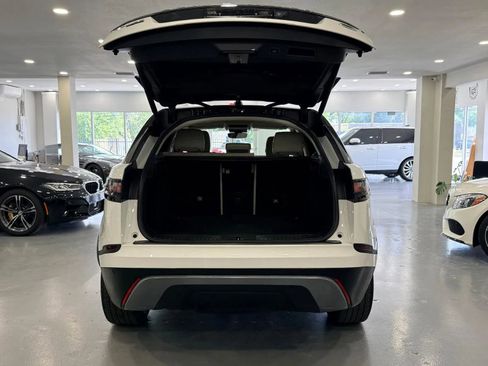 Used 2019 Land Rover Range Rover Velar S AWD/4WD image 34