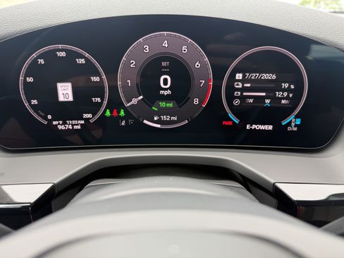 Certified 2025 Porsche Panamera 4 E-Hybrid AWD/4WD image 32