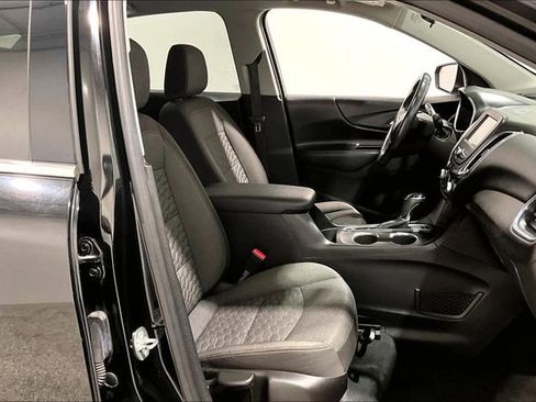 Used 2018 Chevrolet Equinox LT image 30