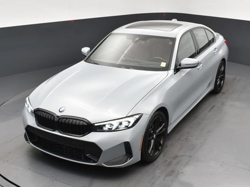 Used 2023 BMW 330i xDrive Sedan w/ M Sport Package AWD/4WD image 19